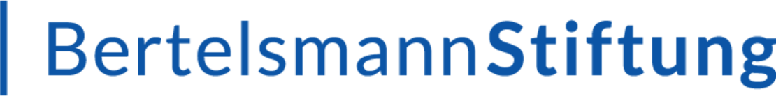 Logo mit dem Text „Bertelsmann Stiftung“ in Blau, mit einer vertikalen blauen Linie links vom Text.